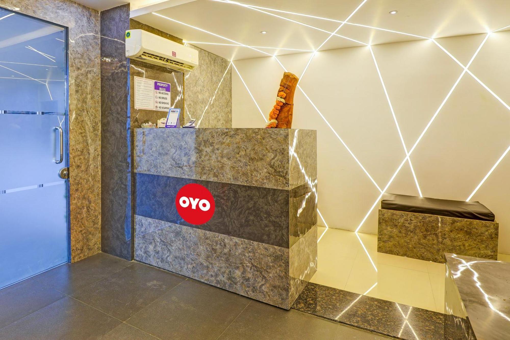 Hotel O Lotus Hotel Surat Exterior foto